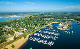 Landal Marina Resort Well